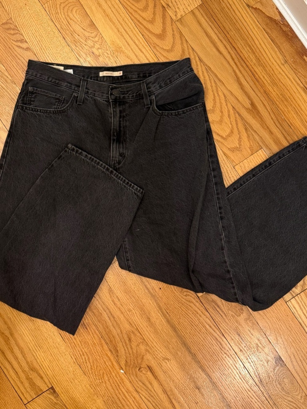 Levi’s Baggy Dad Jeans - Picture 4 of 5